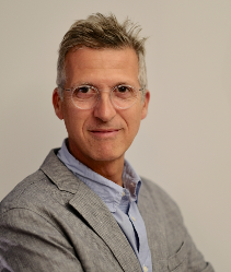 Professeur Constantin Schizas, Chirurgie de la Colonne, Lausanne, Suisse